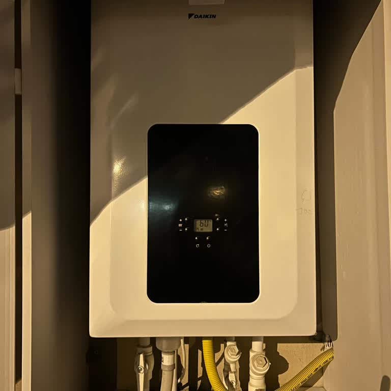 Daikin Kombi Servisinden Parça Değişimi Ve Ücret Talebi Şikayeti