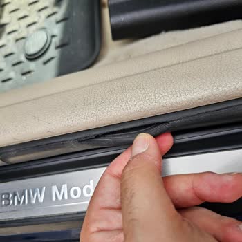 BMW F30 Kapı Fitillerinin Yırtılması Ve Rüzgar Sesi Markaya Yakışmıyor