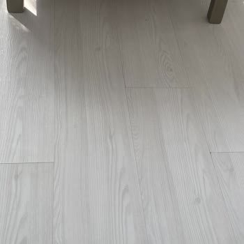 Yapılan Parkelerde Açılma Ve Şişme, Süpürgeliklerde Özensizlik
