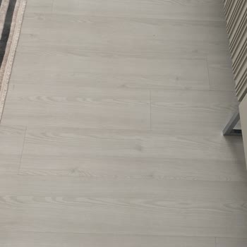 Yapılan Parkelerde Açılma Ve Şişme, Süpürgeliklerde Özensizlik