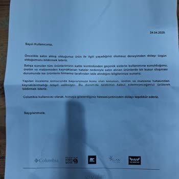 Su Geçiren Mont Ve Kaz Tüylerinin Dışarı Çıkması Hayal Kırıklığı Yarattı