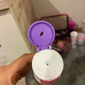 Nivea Makyaj Temizleme Suyu Kapağı İlk Kullanımda Kırıldı