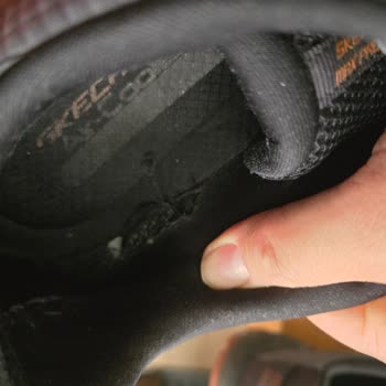 Skechers Ayakkabının Kısa Sürede Yırtılması Ve Mağaza Yaklaşımı Endişesi