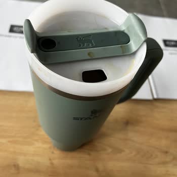 Stanley Yeni Alınan Termos Akıtıyor, Arabam Kahve Oldu