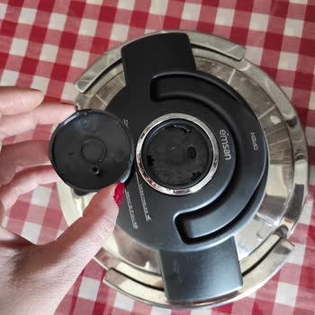 Emsan Düdüklü Tencere Kapağı Kırıldı, Müşteri Hizmetlerinden Çözüm Yok