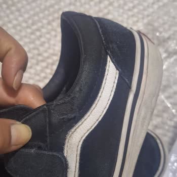 Vans Ayakkabı Kısa Sürede Bozuldu, Firma Sorumluluk Almadı