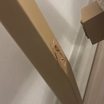 Evshop Sincan 2'den Alınan Kırık Sandalyelerle İlgilenilmiyor