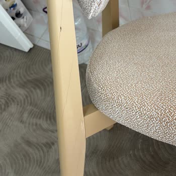 Evshop Sincan 2'den Alınan Kırık Sandalyelerle İlgilenilmiyor