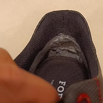Deichmann'dan Alınan Ayakkabının 3 Günde İç Astarı Yırtıldı, Firma Kullanıcı Hatası Dedi