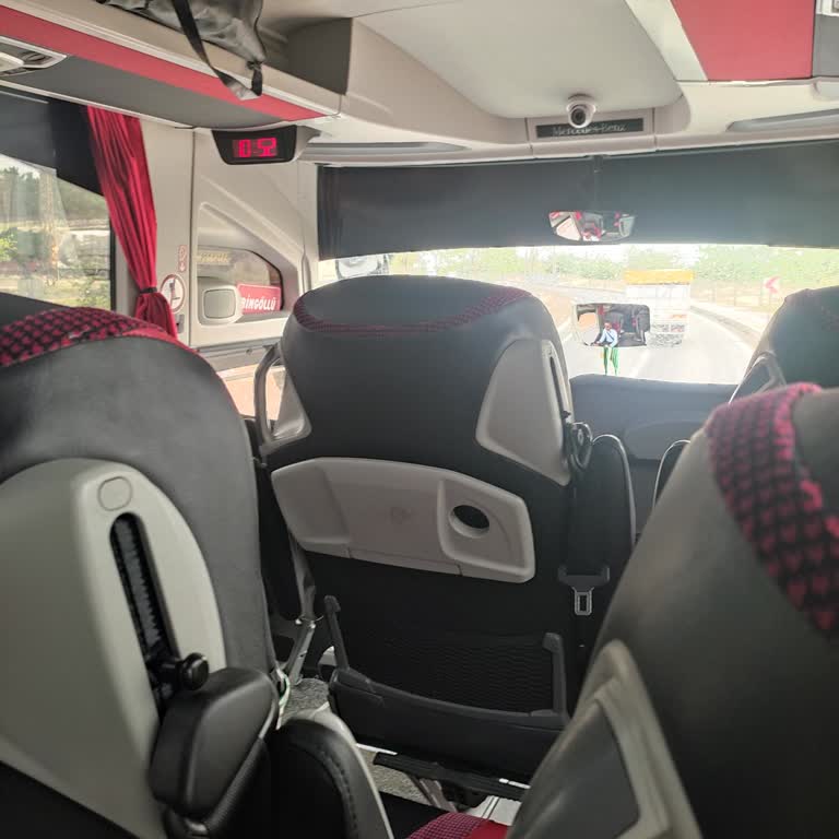 Öz Has Bingöl Turizm Otobüs Gelmedi, Firma Yetkilileri İlgisiz Ve Yardımcı Olmadı