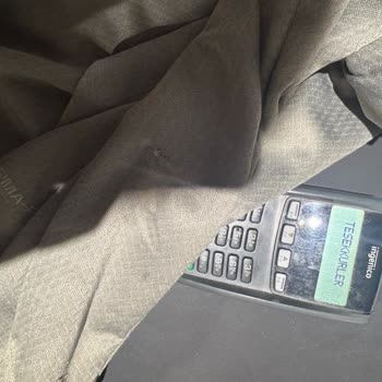 Nike Trainingsjacke nach 15 Tagen Fusseln und Verzug, keine Hilfe vom Service