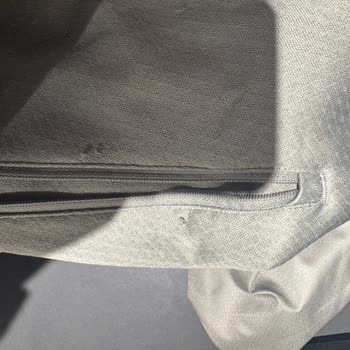 Nike Trainingsjacke nach 15 Tagen Fusseln und Verzug, keine Hilfe vom Service