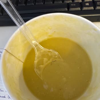 Mercimek Çorbasında Bulaşık Teli Ve Bayat Ürün Mağduriyeti Yaşadım