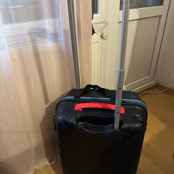 SunExpress Flug Koffer beschädigt, keine Lösung nach mehrfacher Anfrage, Erstattung gefordert