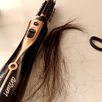 Saç Düzleştirici Cihaz Saçımı Yaktı Ve Kafa Derimde Yanıklara Sebep Oldu