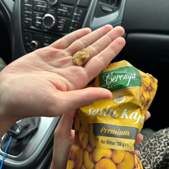 Aldığım Kaju Paketinden Yabancı Madde Çıktı, Kalite Kontrol Eksikliği Endişesi