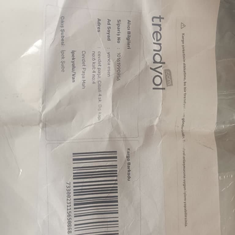 Kargo Görevlisinin Asansörsüz Binada Siparişi Teslim Etmemesi