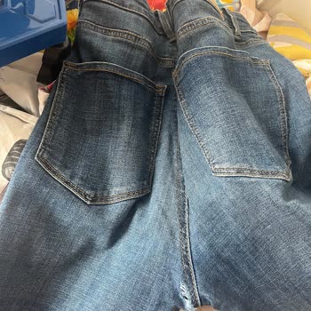 1450 Super High-Waist Skinny Jeans nach weniger als 1 Jahr gerissen