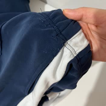 Jogginganzug von Stradivarius nach 1x Tragen stark abgenutzt sehr enttäuschend