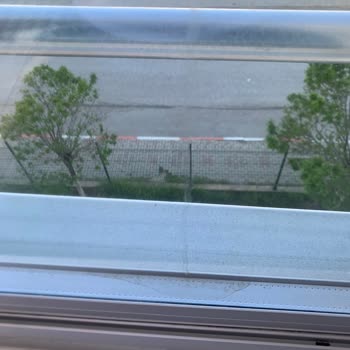 Albert Genau Cam Balkon Hayal Kırıklığı Ve Yüksek Değişim Ücretleri