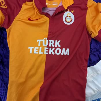 Sipariş Edilen Forma Kusurlu Ve Eksik Geldi, İletişim Sağlanamadı