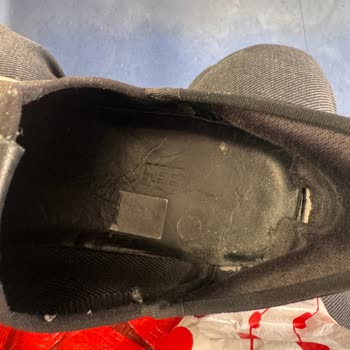 Aldığım Ayakkabının Kalitesi Ve Konforu Hayal Kırıklığı Yarattı