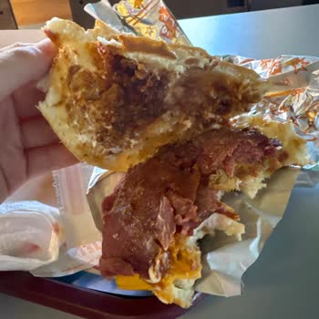 Popeyes Şarampol Şubesinde Soğuk Yemek Ve İlgisiz Personel Deneyimi