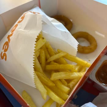 Popeyes Şarampol Şubesinde Soğuk Yemek Ve İlgisiz Personel Deneyimi