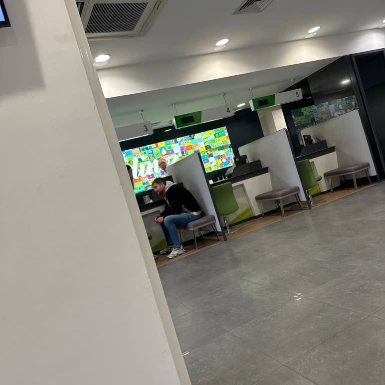 Garanti İzmit Şubesinde Para Yatırma İşlemi Ve Sıra Bekleme Mağduriyeti