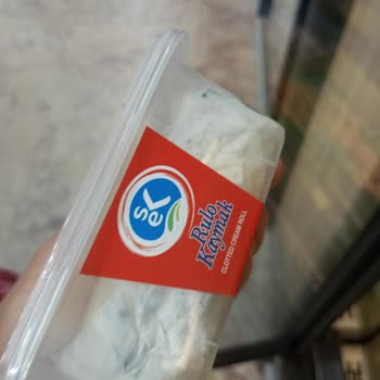 BİM'deki Sek Rulo Kaymaklar Küflü, Çalışanlar İlgisiz Kaldı