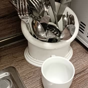 Agoda Plovdiv Студио Top City Center schmutziges Zimmer, kein Kontakt, falscher Ort