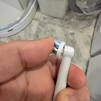 Satın Aldığım Diş Fırçası Başlığı Orijinal Değil Ve Diş Etlerimi Tahriş Etti