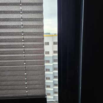 Plicell Balkon Perdesinde Boşluk Sorunu Ve Memnuniyetsizlik