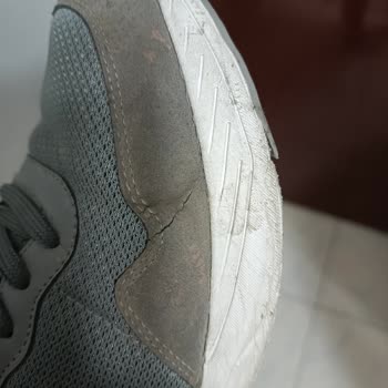 Jump Ayakkabı Kısa Sürede Yırtıldı Ve Garanti Reddi