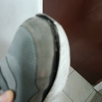 Jump Ayakkabı Kısa Sürede Yırtıldı Ve Garanti Reddi