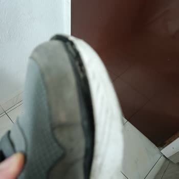 Jump Ayakkabı Kısa Sürede Yırtıldı Ve Garanti Reddi