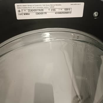 Çamaşır Makinesi Sürekli Elbise Yırtıyor, Ücretli Onarım Talebi Mağdur Ediyor