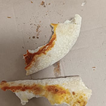 Hastaneye Gelen Siparişte Neredeyse Pişmemiş Pizza Hayal Kırıklığı Yarattı