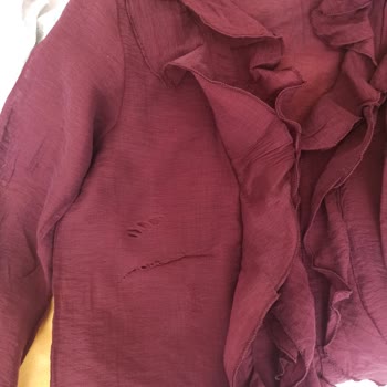 Ütüyle Yırtılan Gömlek Ve Müşteri Hizmetleri Hayal Kırıklığı