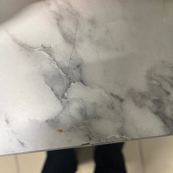 Siparişimde Saç Kılı Ve Bayat Ürünle Karşılaştım