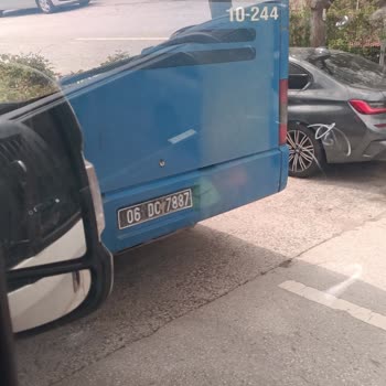Hamile Yolcunun Yaşadığı Tehlikeli Otobüs Kazası Ve Şoförün Saldırgan Tutumu