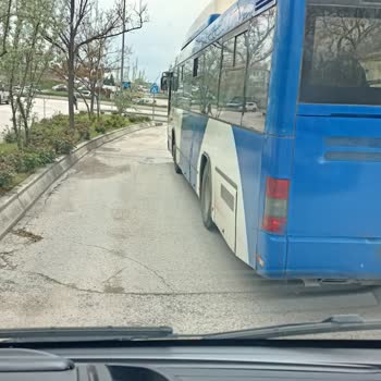 Hamile Yolcunun Yaşadığı Tehlikeli Otobüs Kazası Ve Şoförün Saldırgan Tutumu