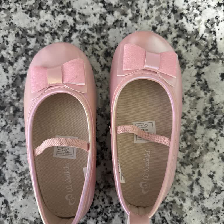 Çocuğumun Giyemediği Sert Tabanlı Ayakkabı Ve Mağaza İlgisizliği