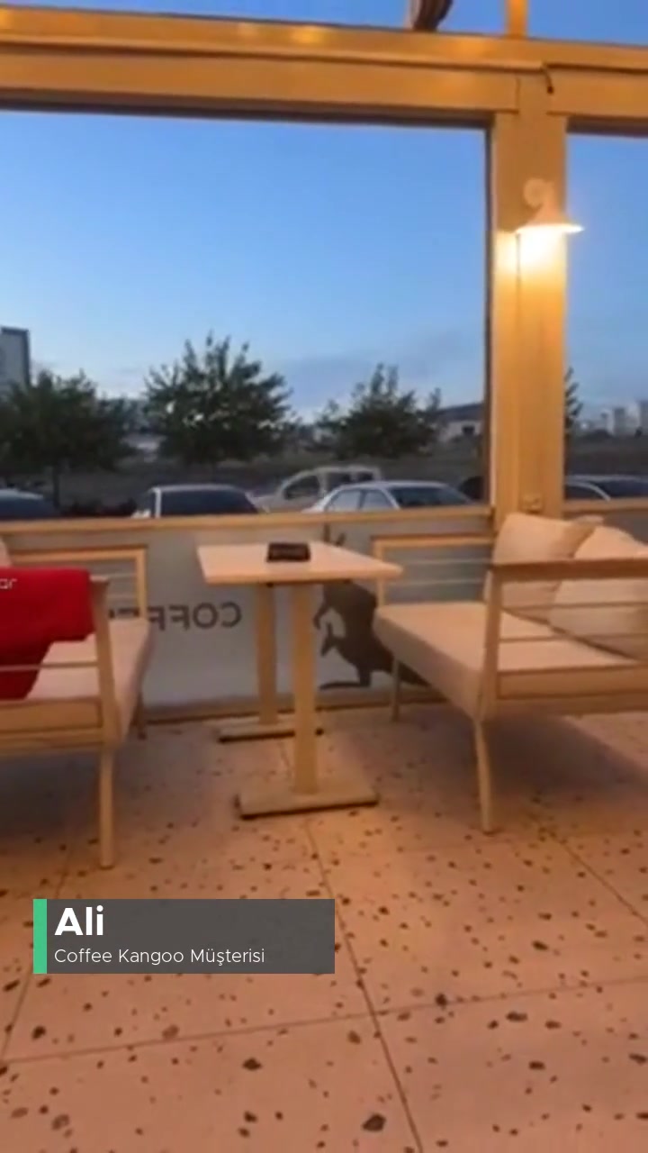 Coffee Kangoo Rezervasyonlu Masa Bahanesi! videonun kapak resmi