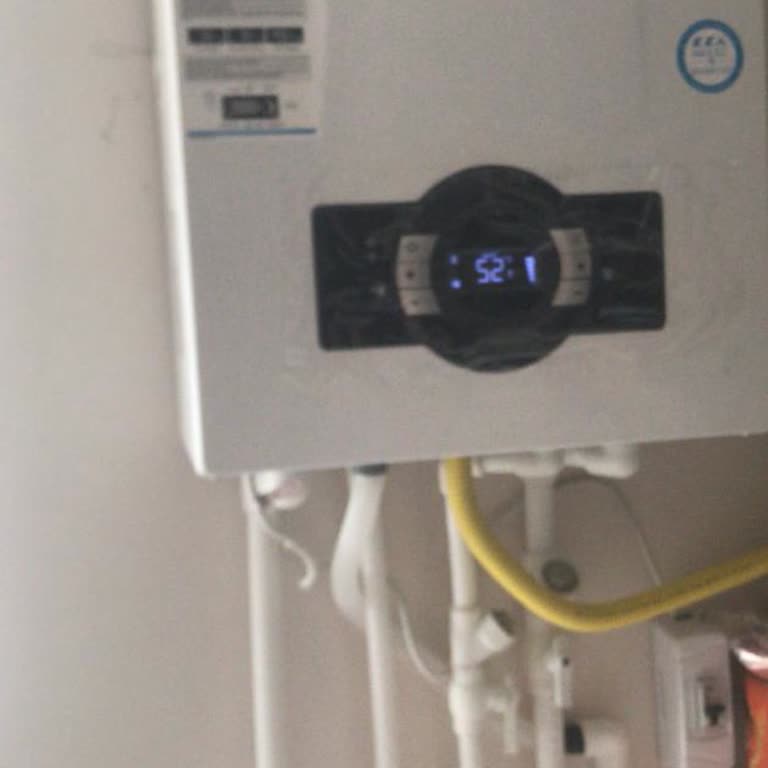 Kombiden Gelen Gürültü Uyutmuyor, Çözüm Yok