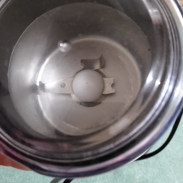 Kiwi Baharat Öğütücüsü Bıçağı Kırıldı, Yedek Parça Talebi