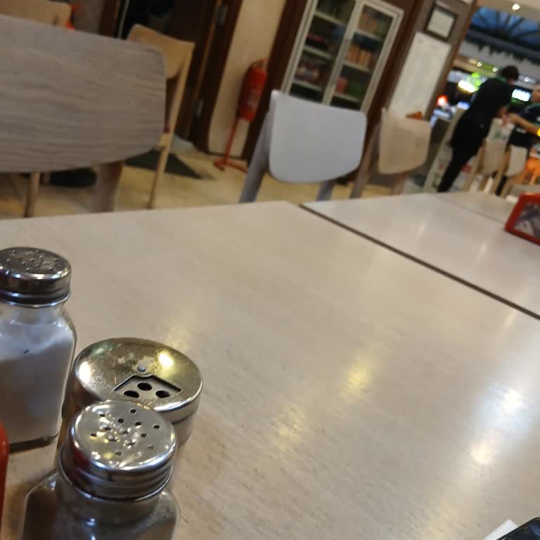 Lezzetli Köfteler, Kötü Hizmet Deneyimi: Müşteri Memnuniyeti Sıfır