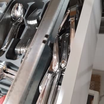 Mutfak Dolabı Çekmece Rayı Parçası Bulunamıyor