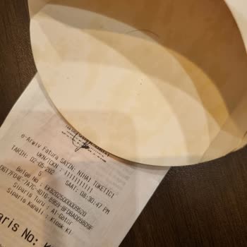 Burger King Patatesinden Kıl Çıktı, Paramı Geri İstiyorum!