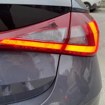 Hyundai Assan İ20 Arka Stop Lambalarında Garanti Kapsamında Çatlama Sorunu Servis Sürecinde Gecikme